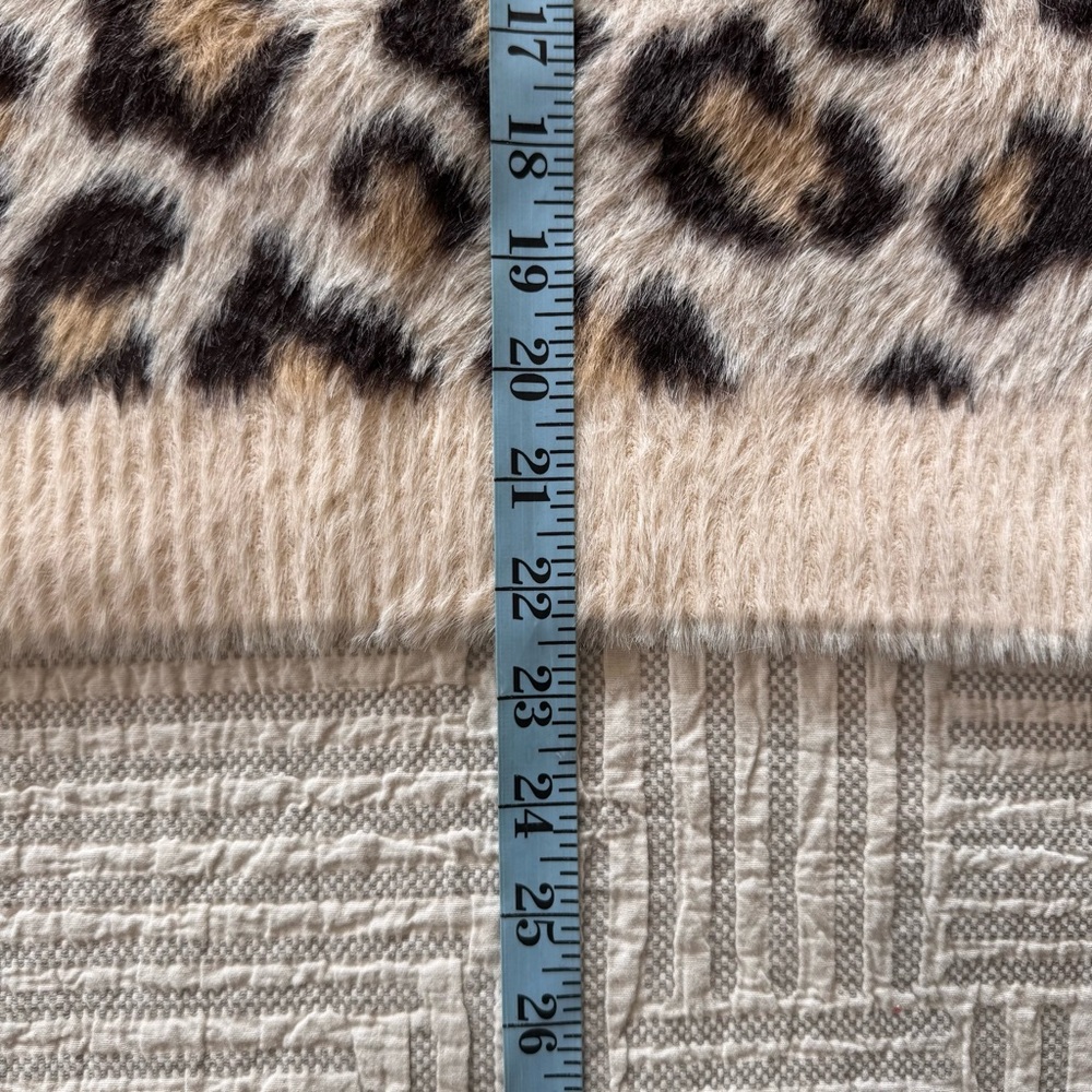 Philosophy Leopard Print Fuzzy Sweater 🐆🤎 - Picture 5 of 7